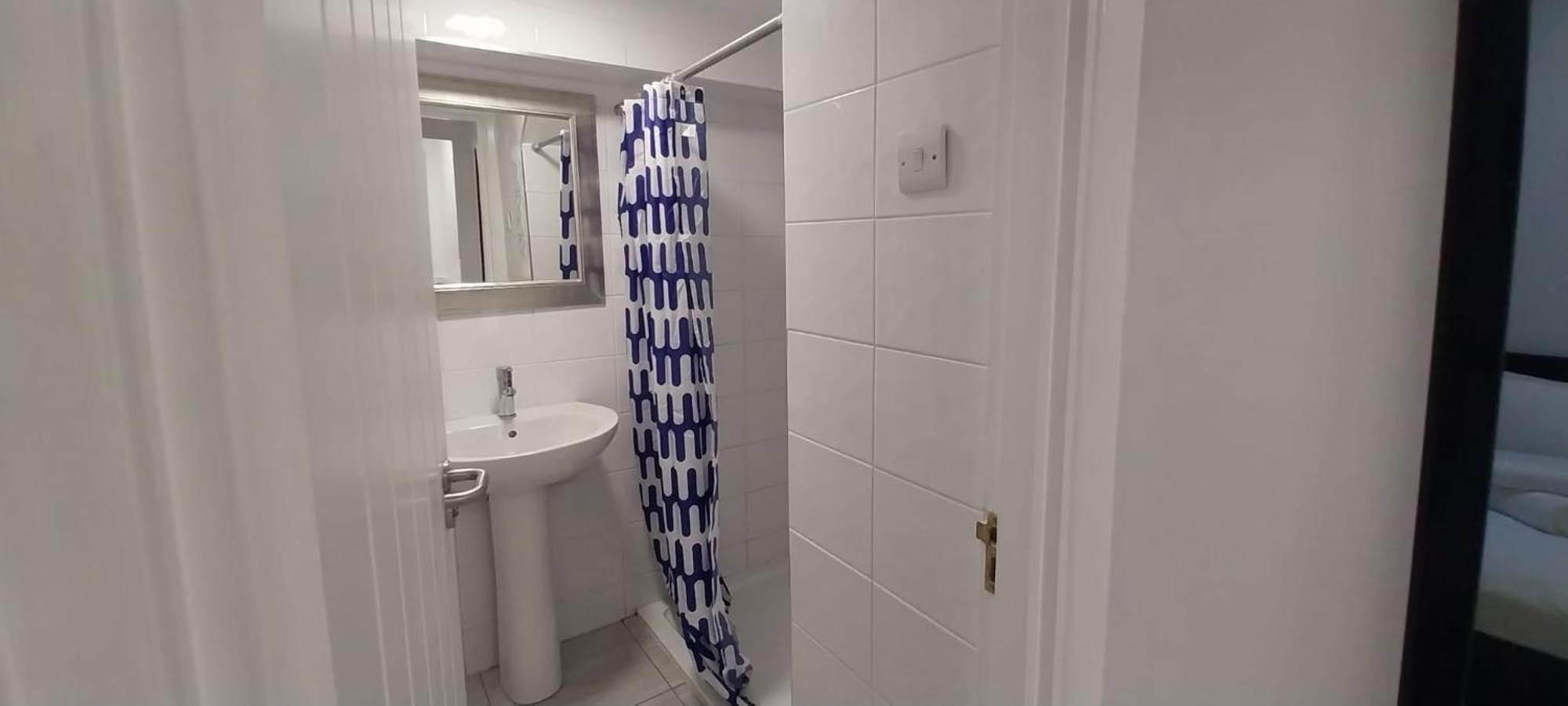 Large Near Arsenal Stadium Appartement *